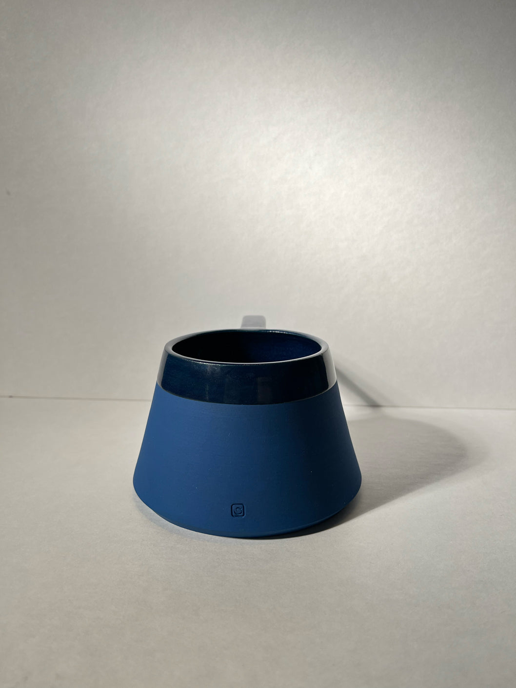 Noche Angled Mug