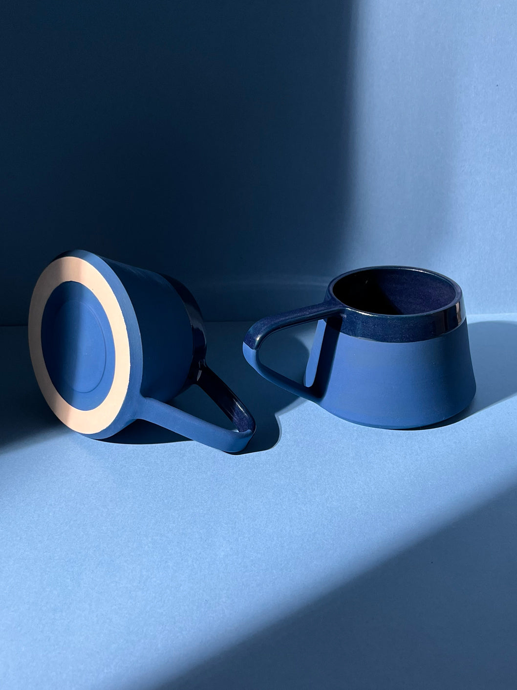 Noche Angled Mug