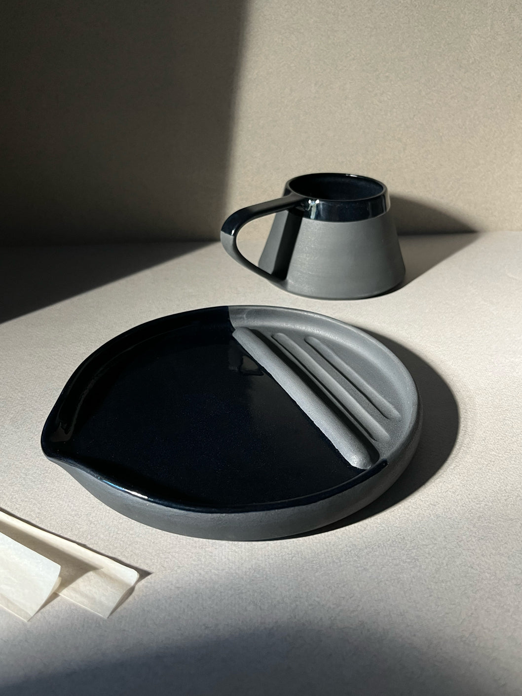 Onyx Angled Mug