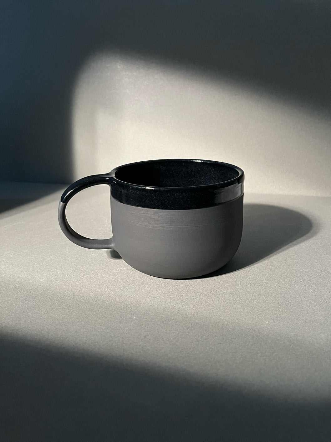 Onyx Rounded Mug