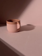 Taza de espresso fruncida