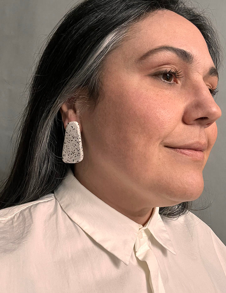 Pepa_Earring_TabletLarge_1.jpg