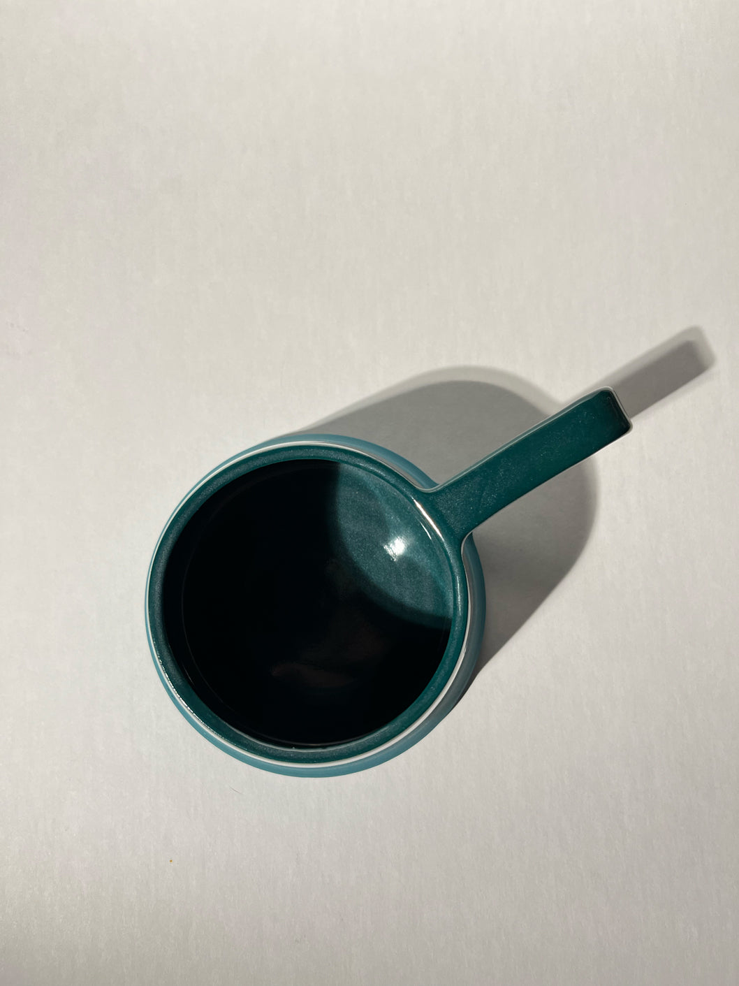 Taza en ángulo de ftalo