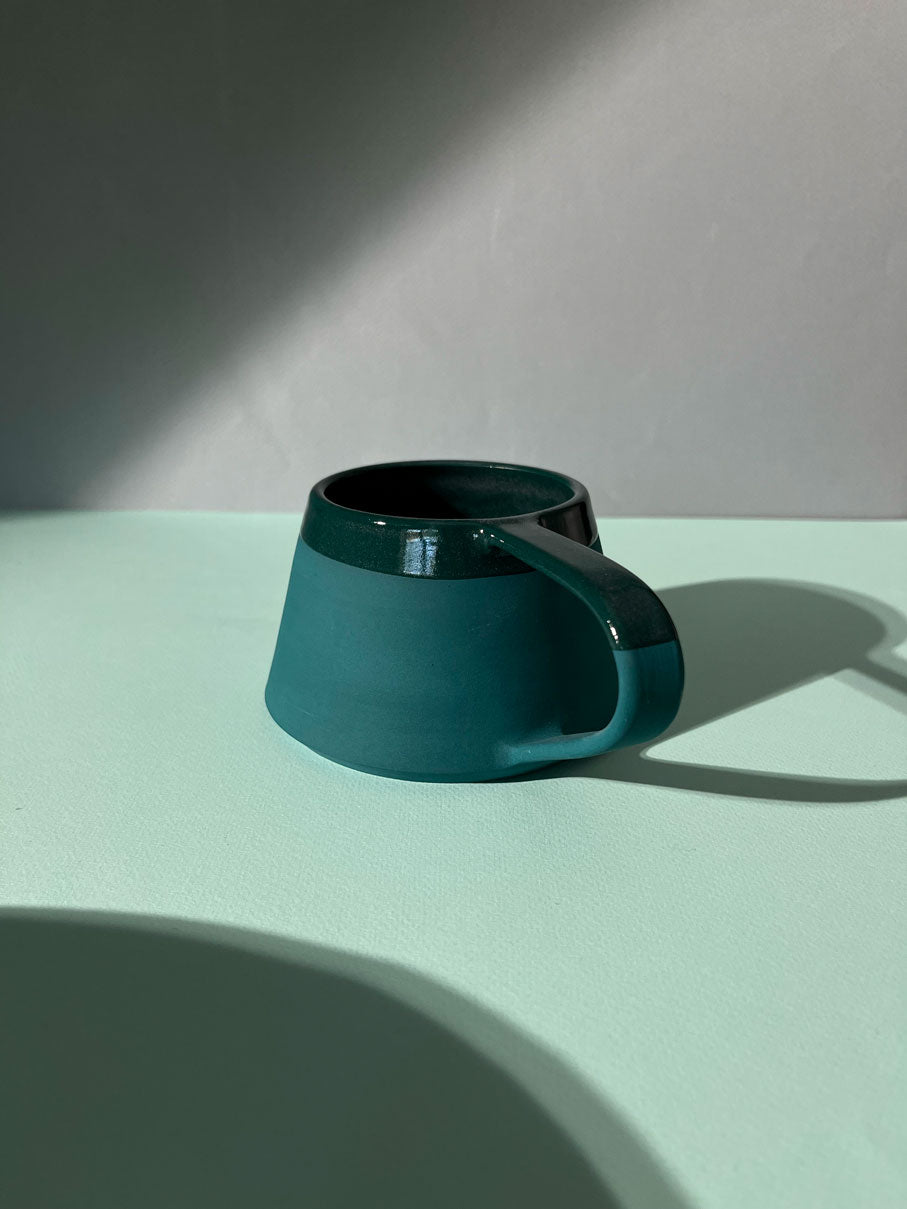 Taza en ángulo de ftalo