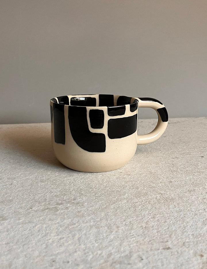 Runa_Mug_1.jpg