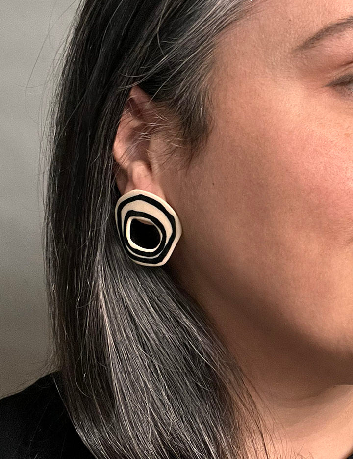 Tinta_Earring_Lazo_1.jpg